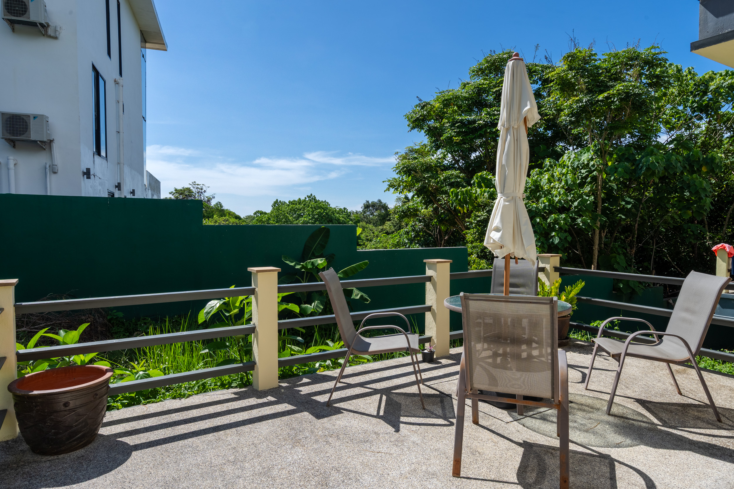 Sea View 2 Bed Apartment